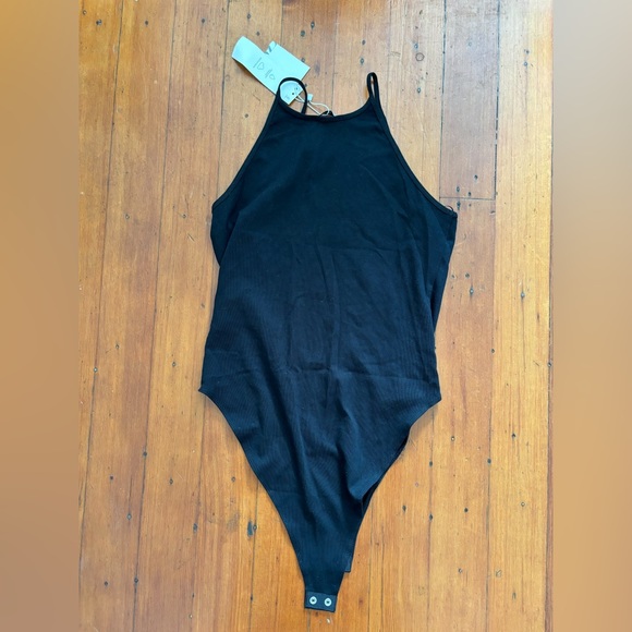 ZARA // black body suit - Picture 1 of 3